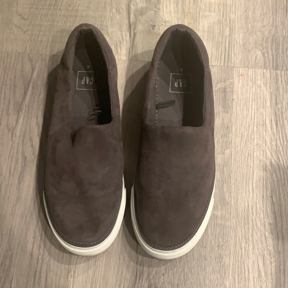 Gap sneakers